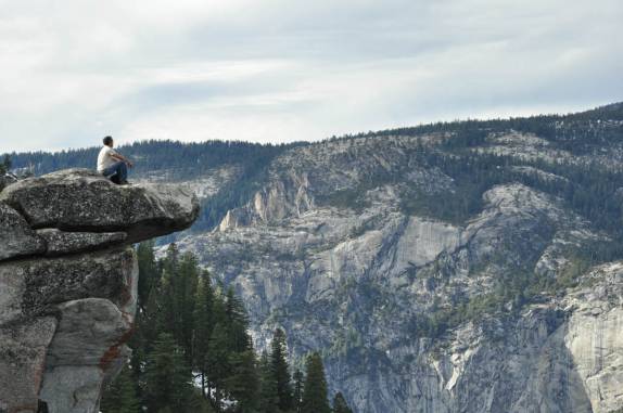 No alto do vale do Yosemite National Park, na Califórnia, nos Estados Unidos